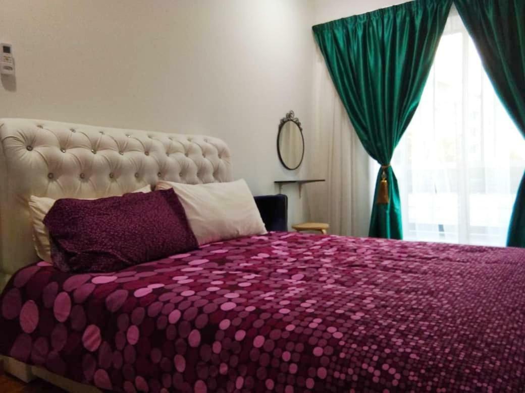 Kampong Sungai Buah Putra 1 Pool Homestay Bandar Seri Putra מראה חיצוני תמונה